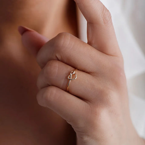 What Is a Promise Ring and Its Meaning in Relationships?